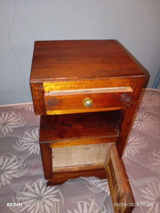 Mesas de cabeceira vintage