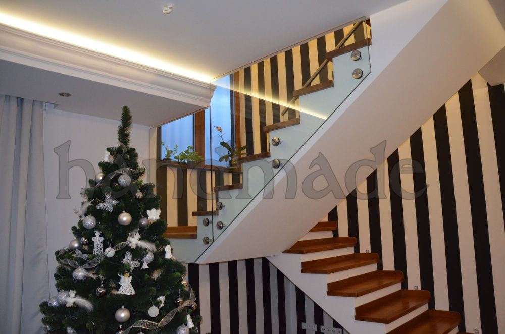 Balustrady nierdzewne szklane