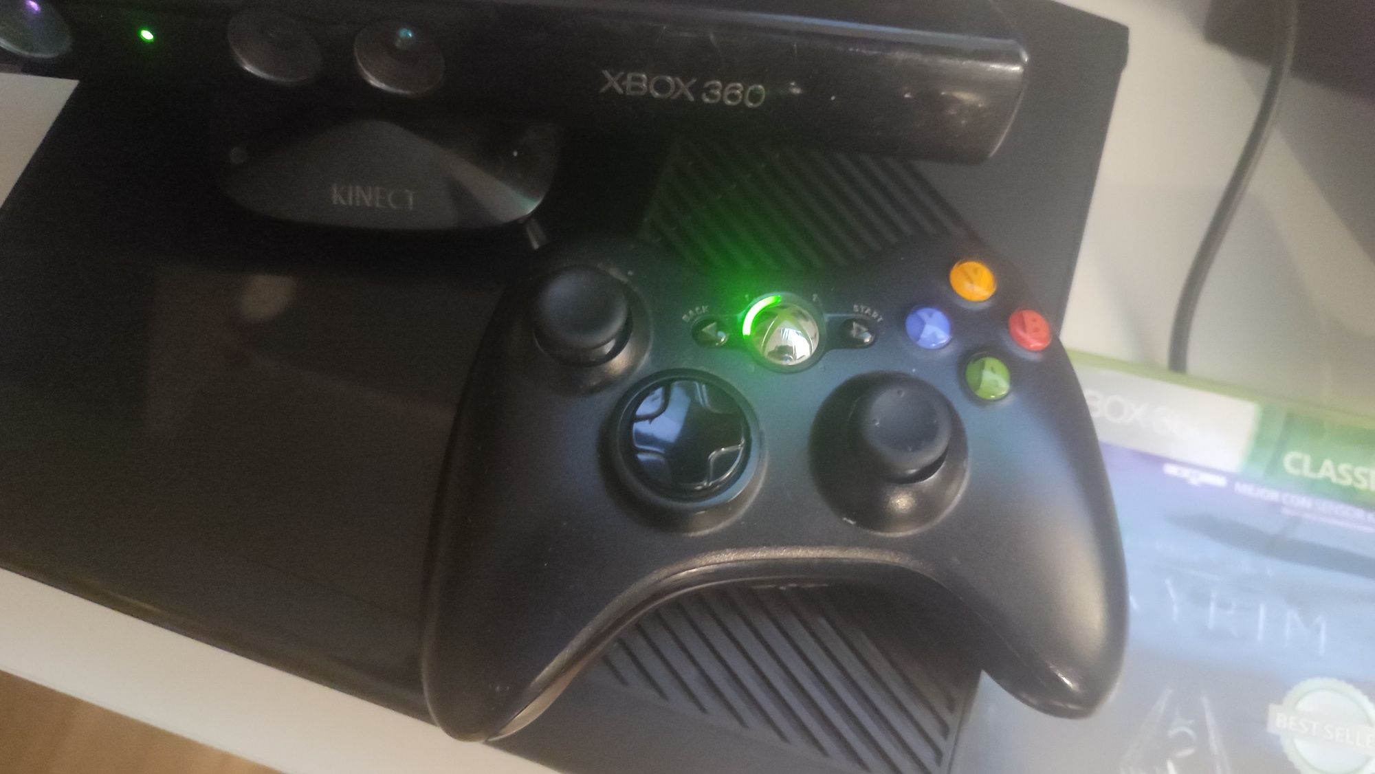 Xbox 360 slim e 320gb pad gry kinect
