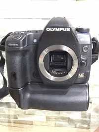 Olympus E-30 com punho original HLD-4