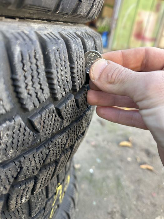 Продам зимнюю резину 185/65 R 14
