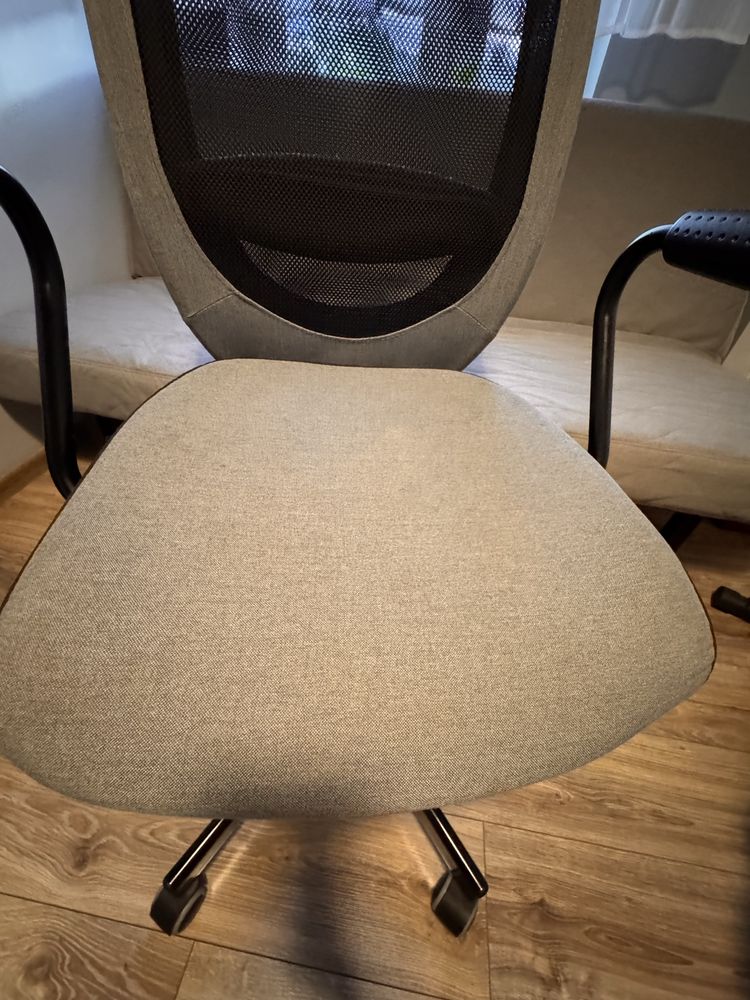 Krzedlo biurkowe Ikea
