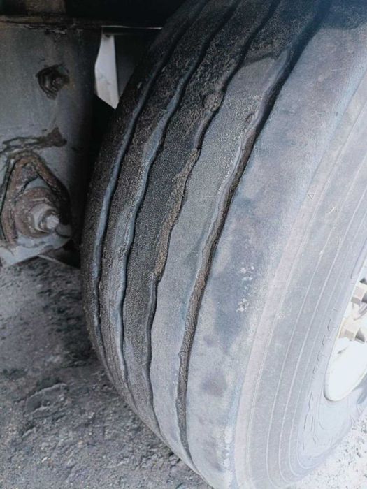 Lamberet CARRIER vector 1350 PODNOSZONA OŚ