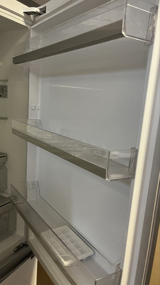 UsKodzona lodówka HAIER