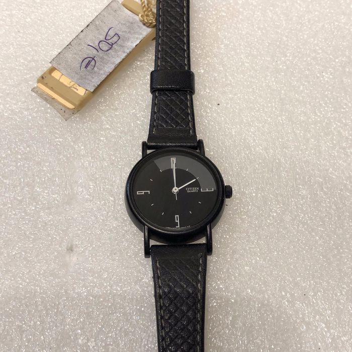 Relógio Citizen Quartz 27mm - Nunca Usado com Etiqueta