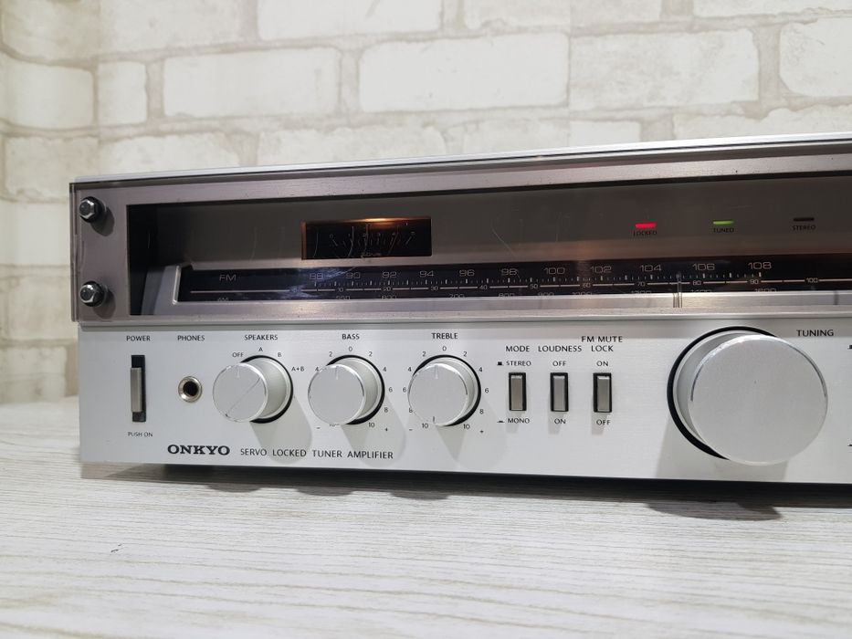 Стерео ресивер ONKYO TX-2000, *2x45 Вт, б/у з Німеччини