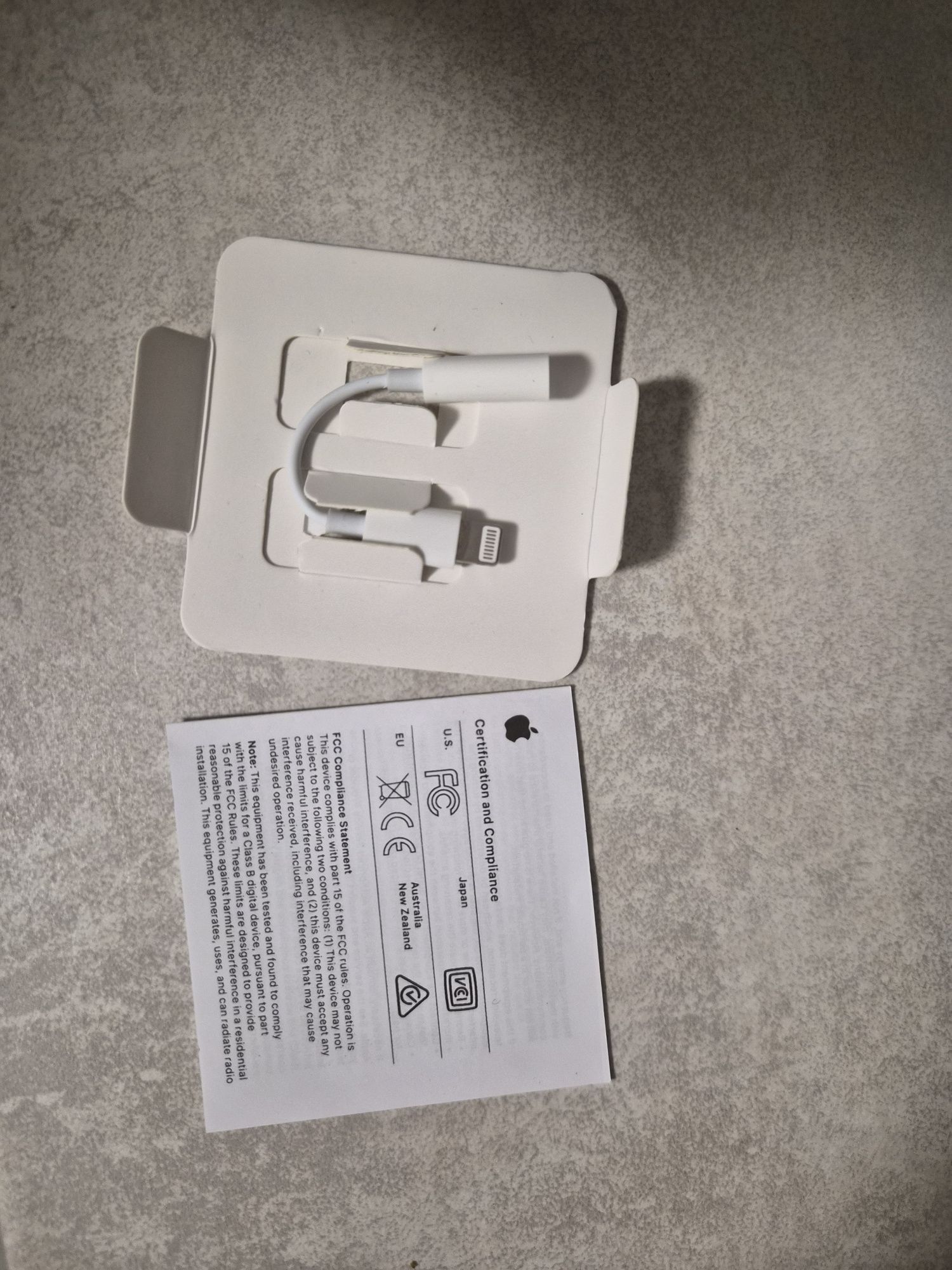 Оригінальний Apple Lightning to 3.5 mm Headphone Jack Adapter
