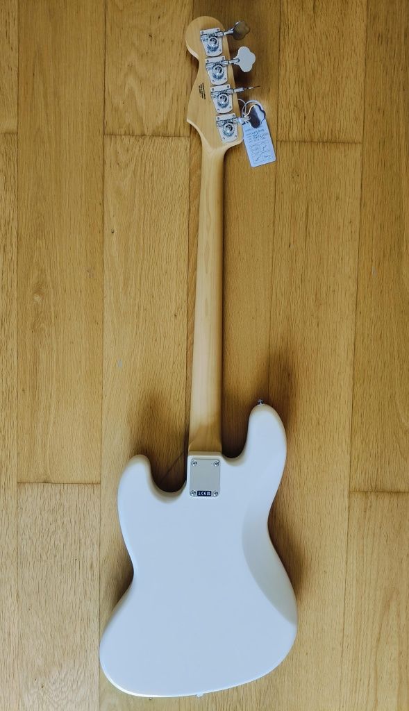 Baixo Fender Jazz Bass igual a novo