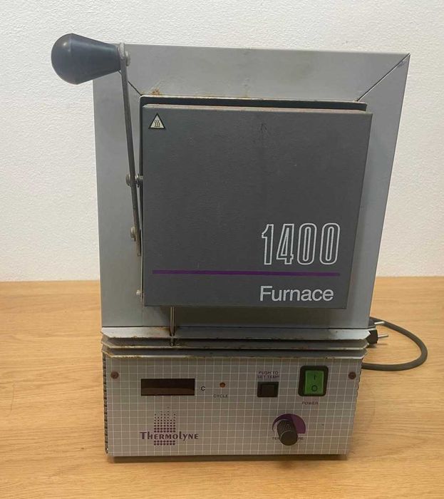 Mufla ou forno eletrico 230V a funcionar pouco uso