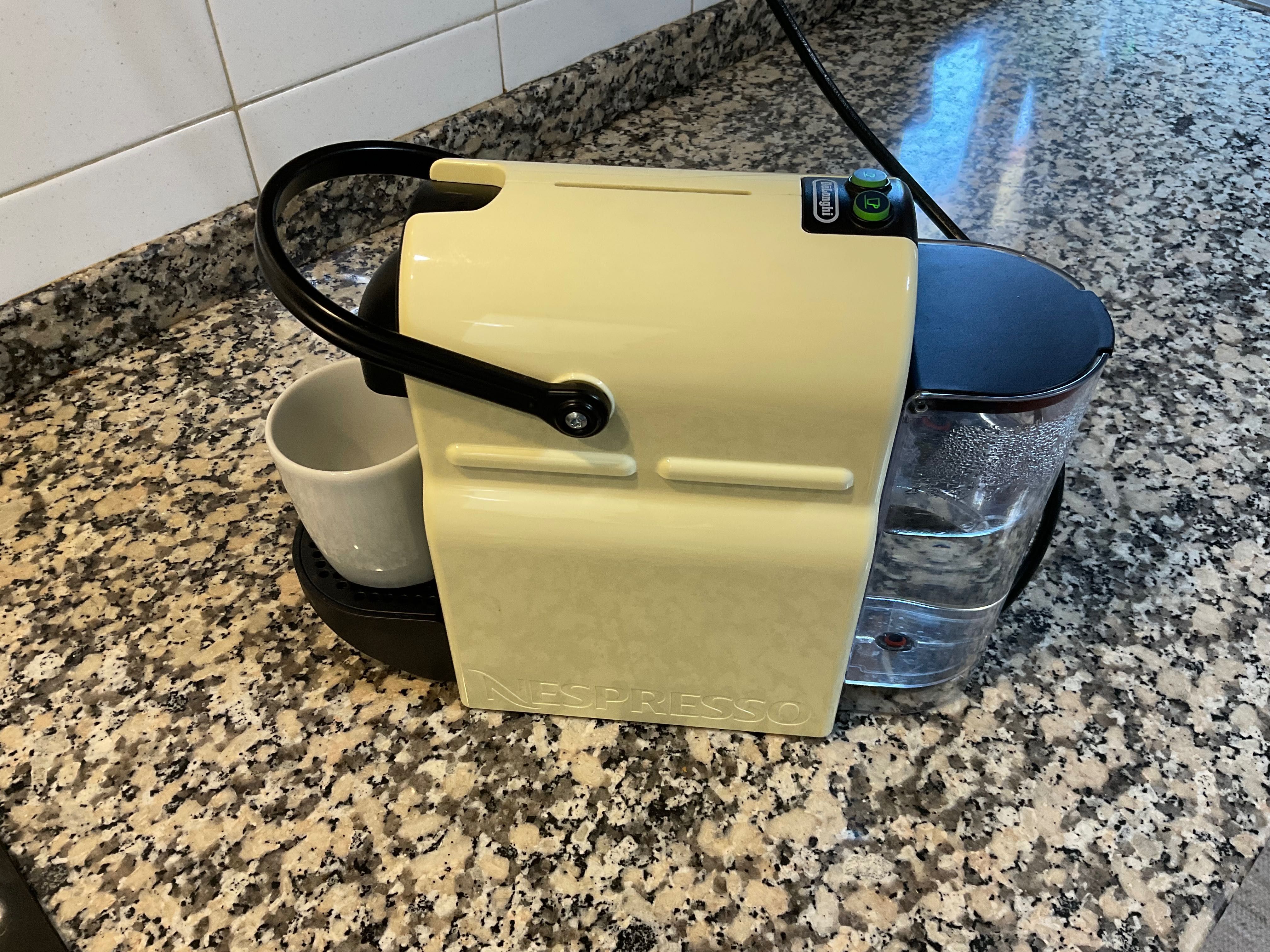 Cafeteira De’Longhi Nespresso