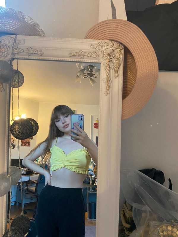 Żółty marszczony top dollskill tiger mist. Y2k S 95% bawełna