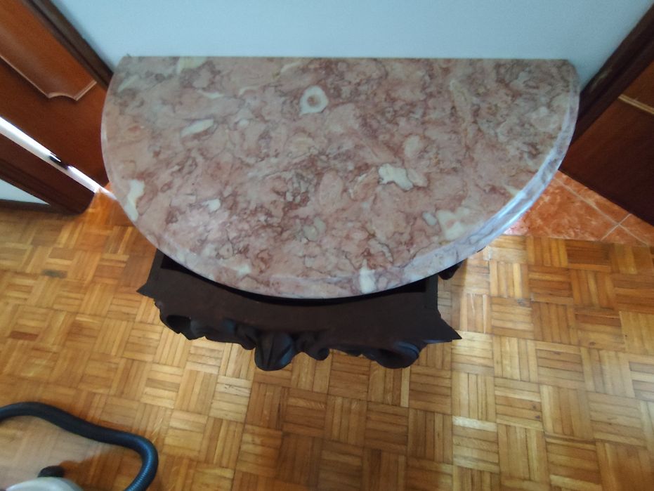 Credência e espelho