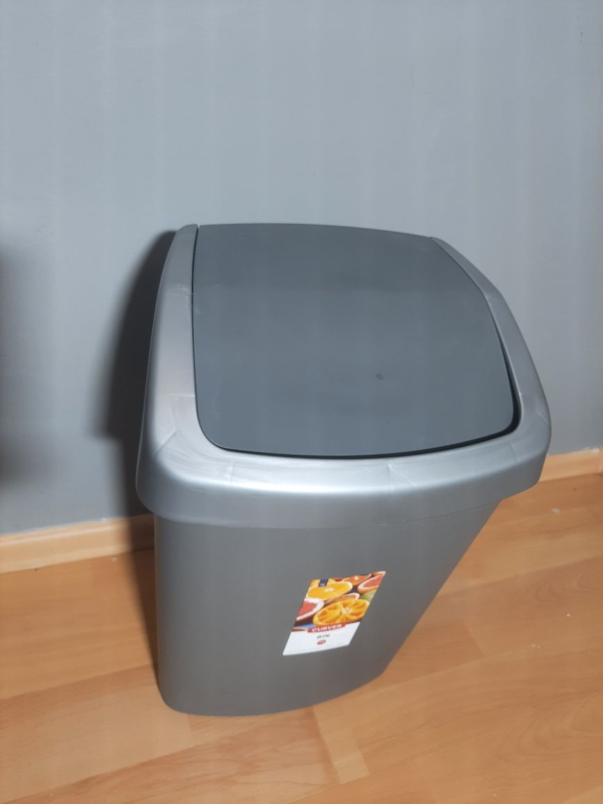 Kosz na śmieci Curver 25l szary