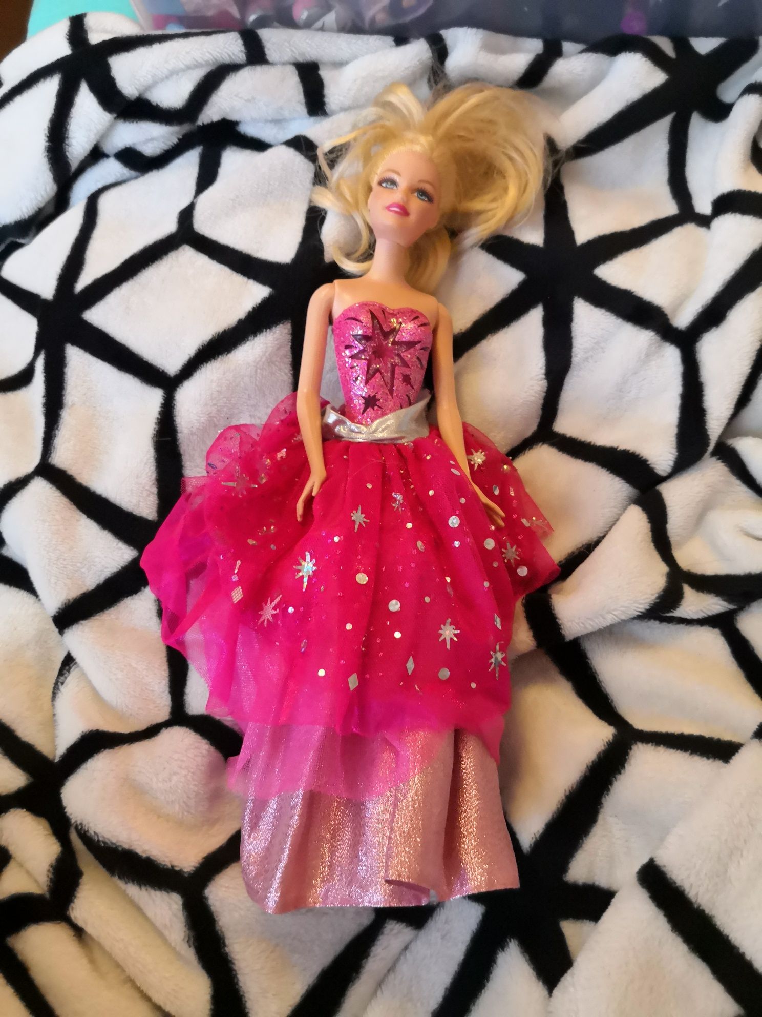 Barbie w sukni balowej
