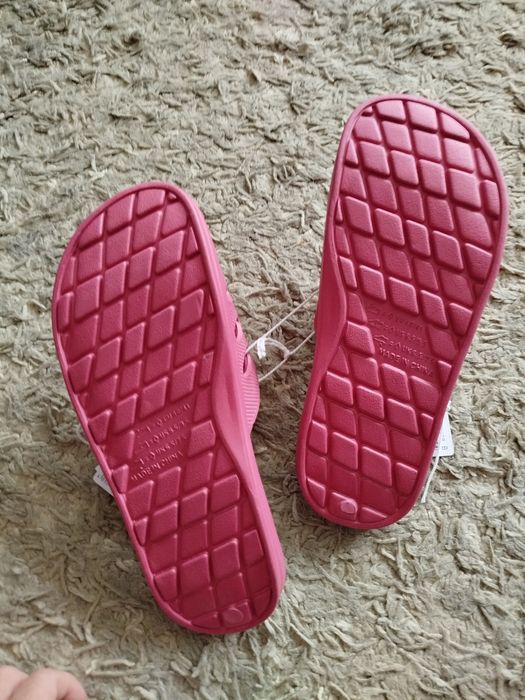 Nowe klapki basenowe 40/41