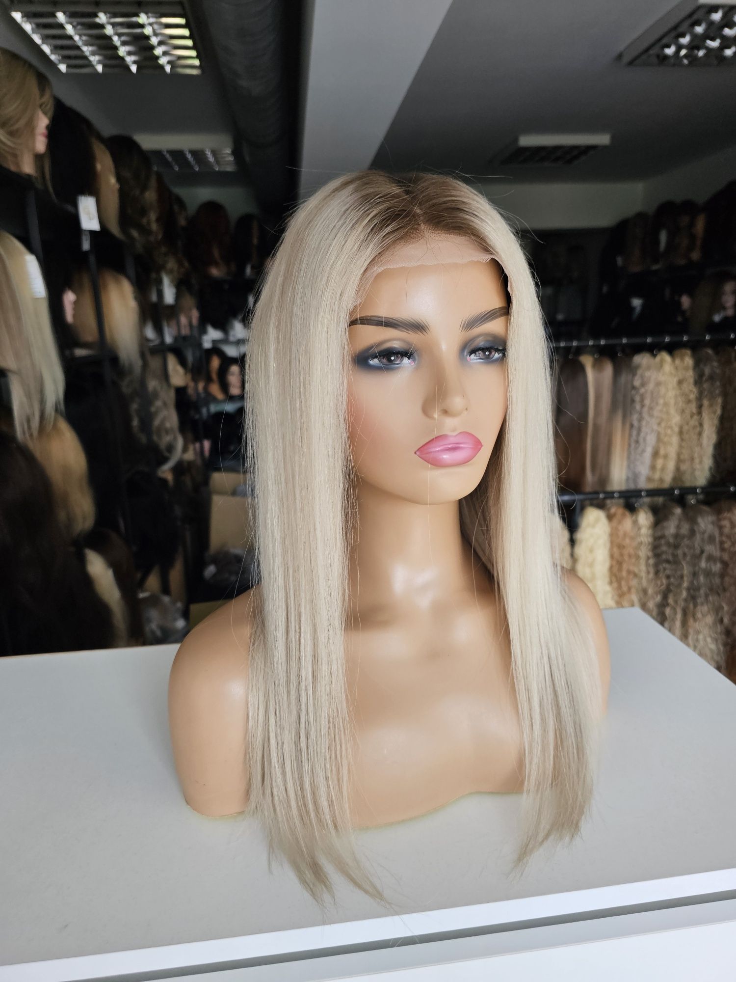 Peruka z włosów naturalnych jasny blond z odrostem Gabi 55 cm premium