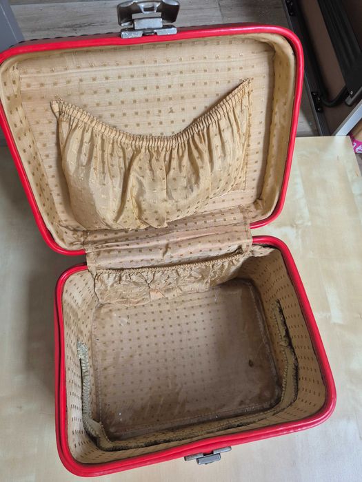 Necessaire muito antigo