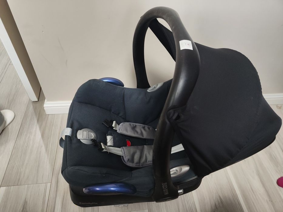 Fotelik maxi Cosi + baza ISOFIX