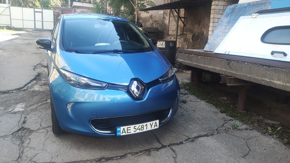 Продам Renault Zoe 22kwt 2016г