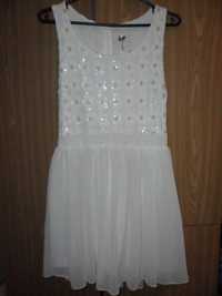 Белое платье с ромашками 42 р