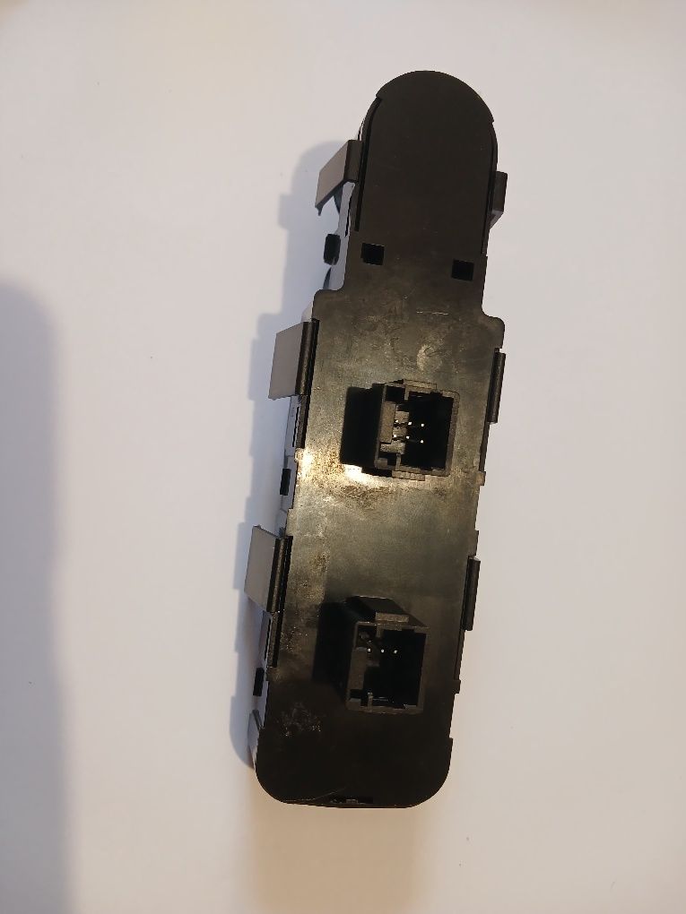 Блок управління кнопок електросклопідйомників Citroen C4 9651464277