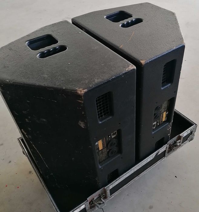 Monitores Martin Audio  LE400