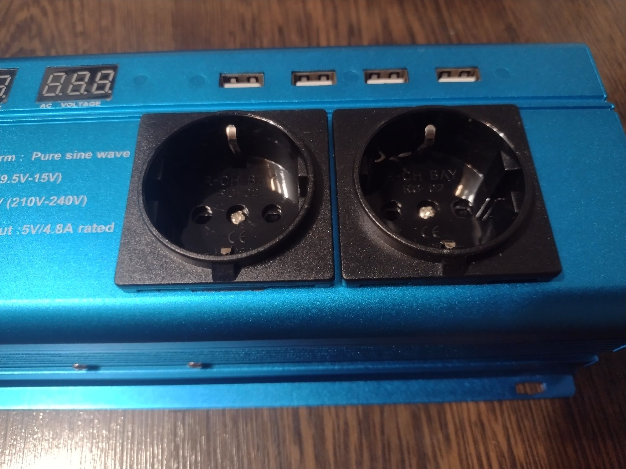 Інвертор Foval  чиста синусоїда 3000 w  12v