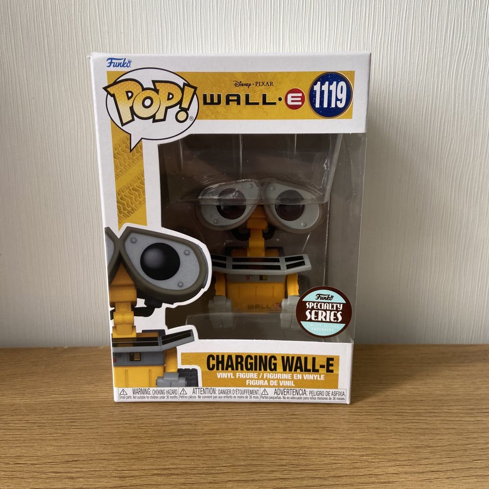 Funko Pop Charging Wall-E