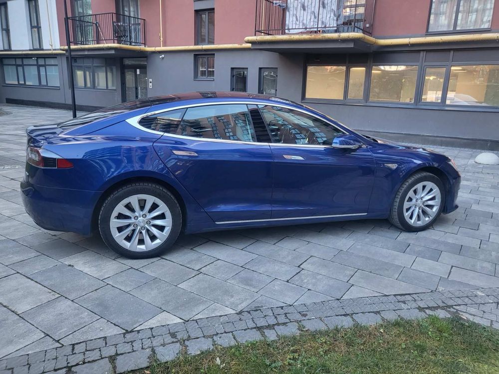 tesla model s 90D