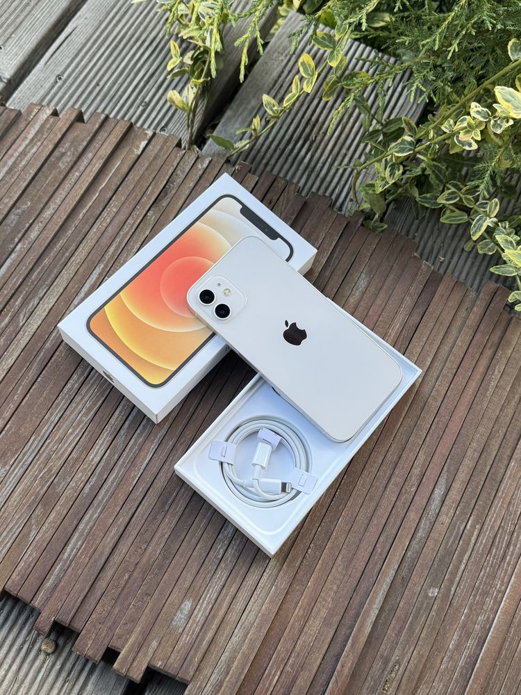 iPhone 12 Biały.
