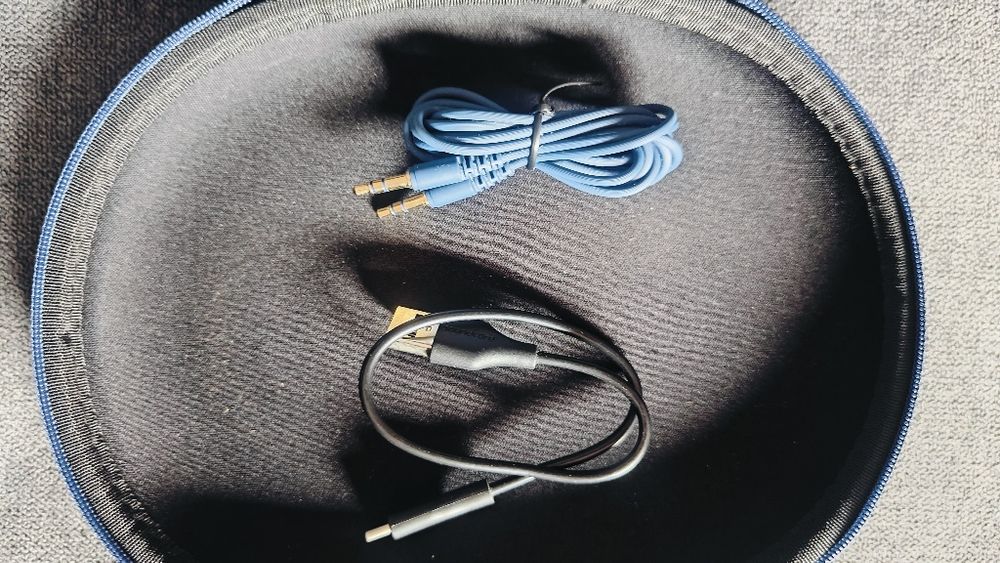 Headphones Soundcore Q45 como novos