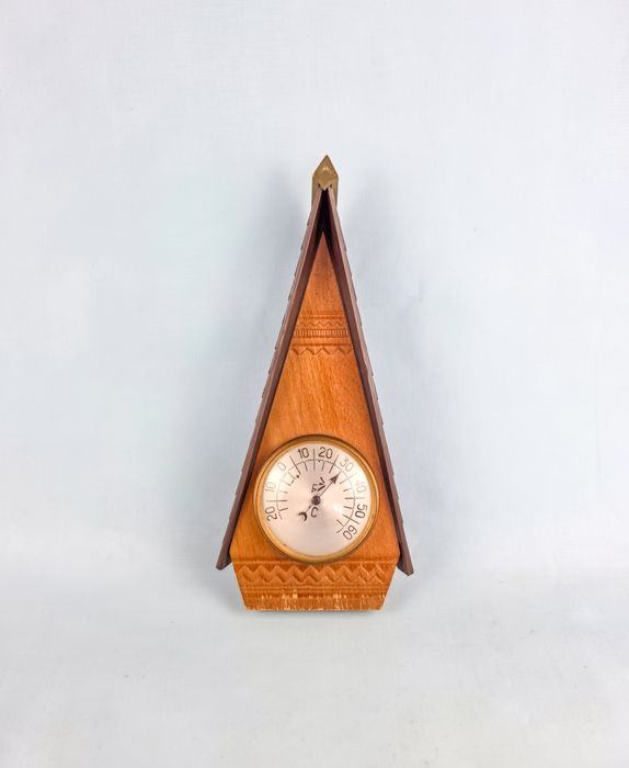 Ozdobny termometr domek na ścianę PRL