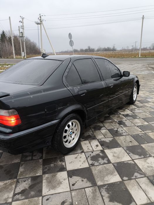 Продам BMW 1.8 газ/бензин