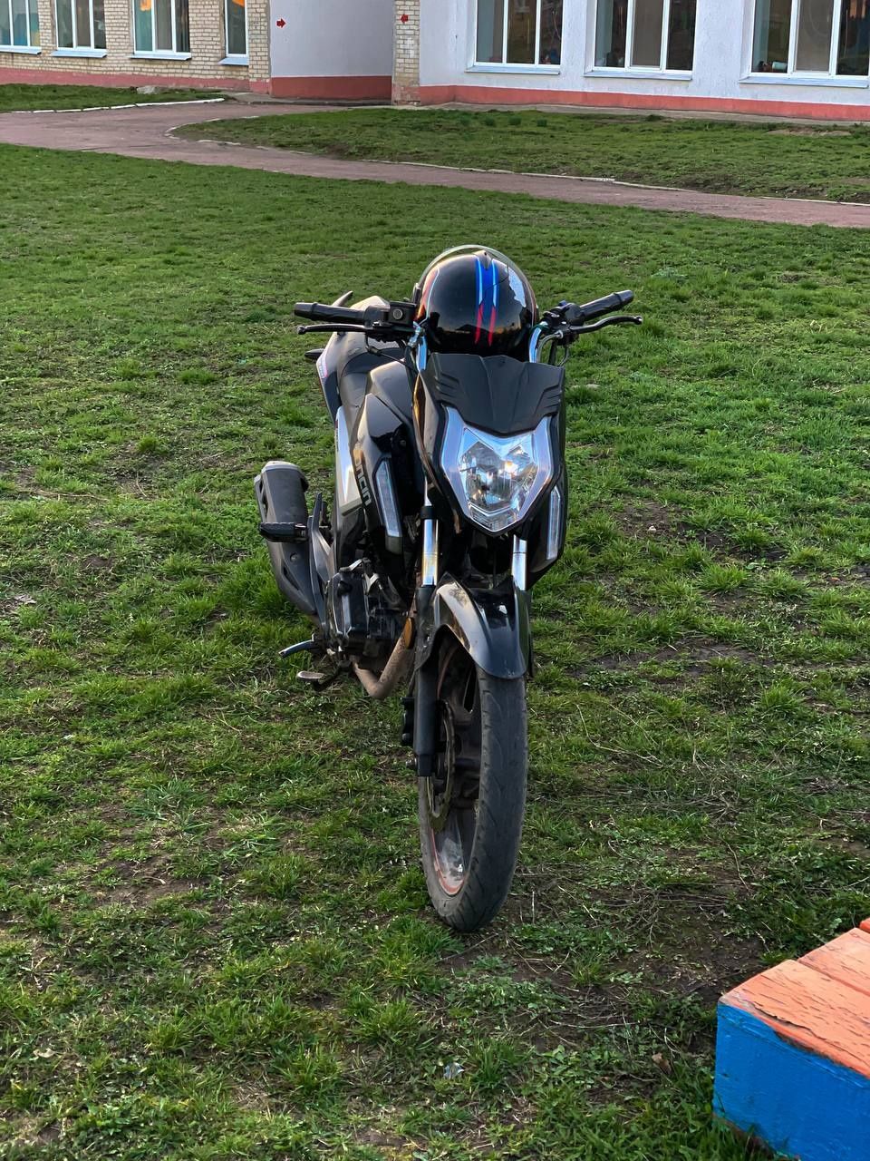 Мотоцикл Loncin cr1