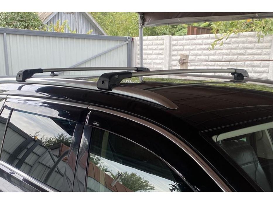 Volkswagen Passat B8 2015-2023 Поперечний багажник на інтегр. рейлінги
