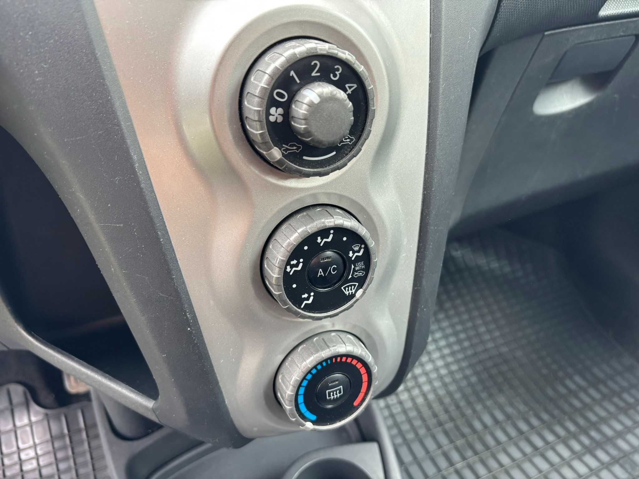 Toyota Yaris 1,3benz Klima 5-Drzwi