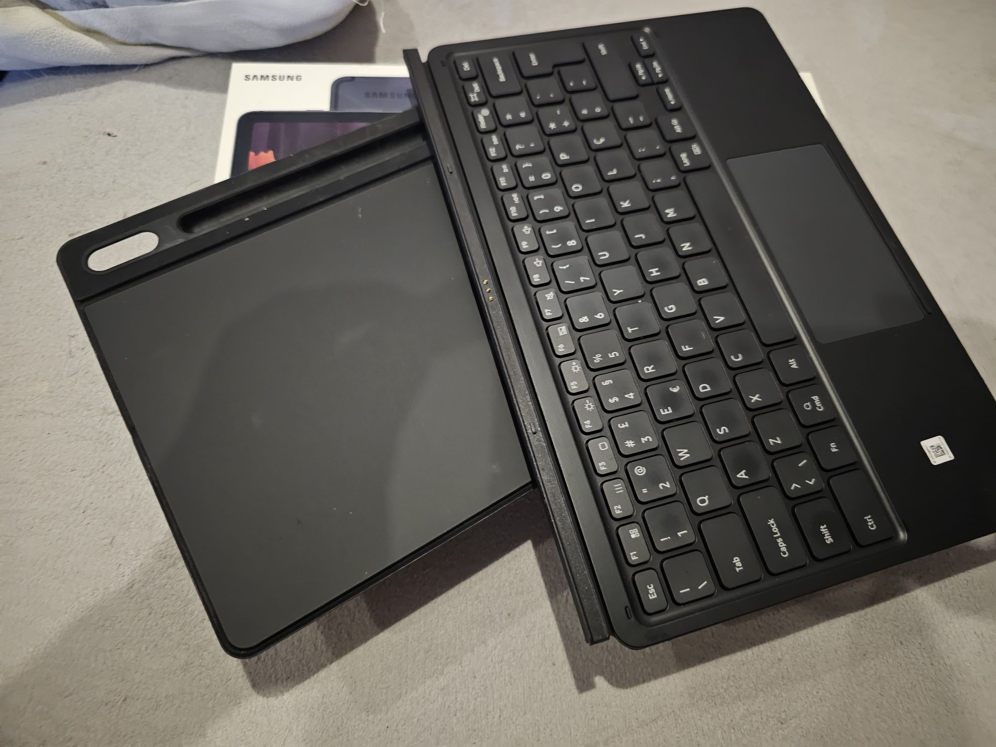 Tab S7+ com teclado