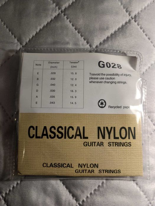 Guitarra Benfica + cordas novas