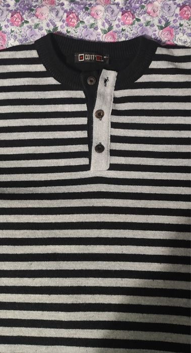 Продам чоловічий светер для підлітка