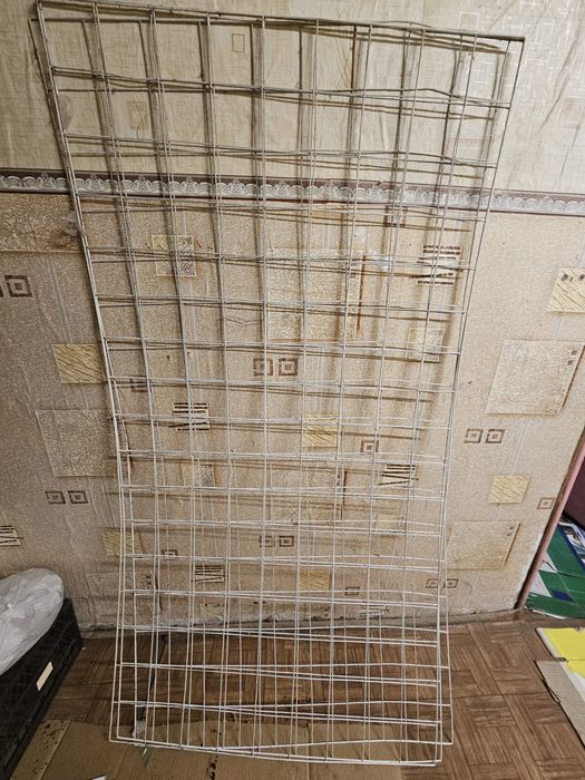 Сетка металева, стан задовільний, потребу фарбування. В наявності 5шт