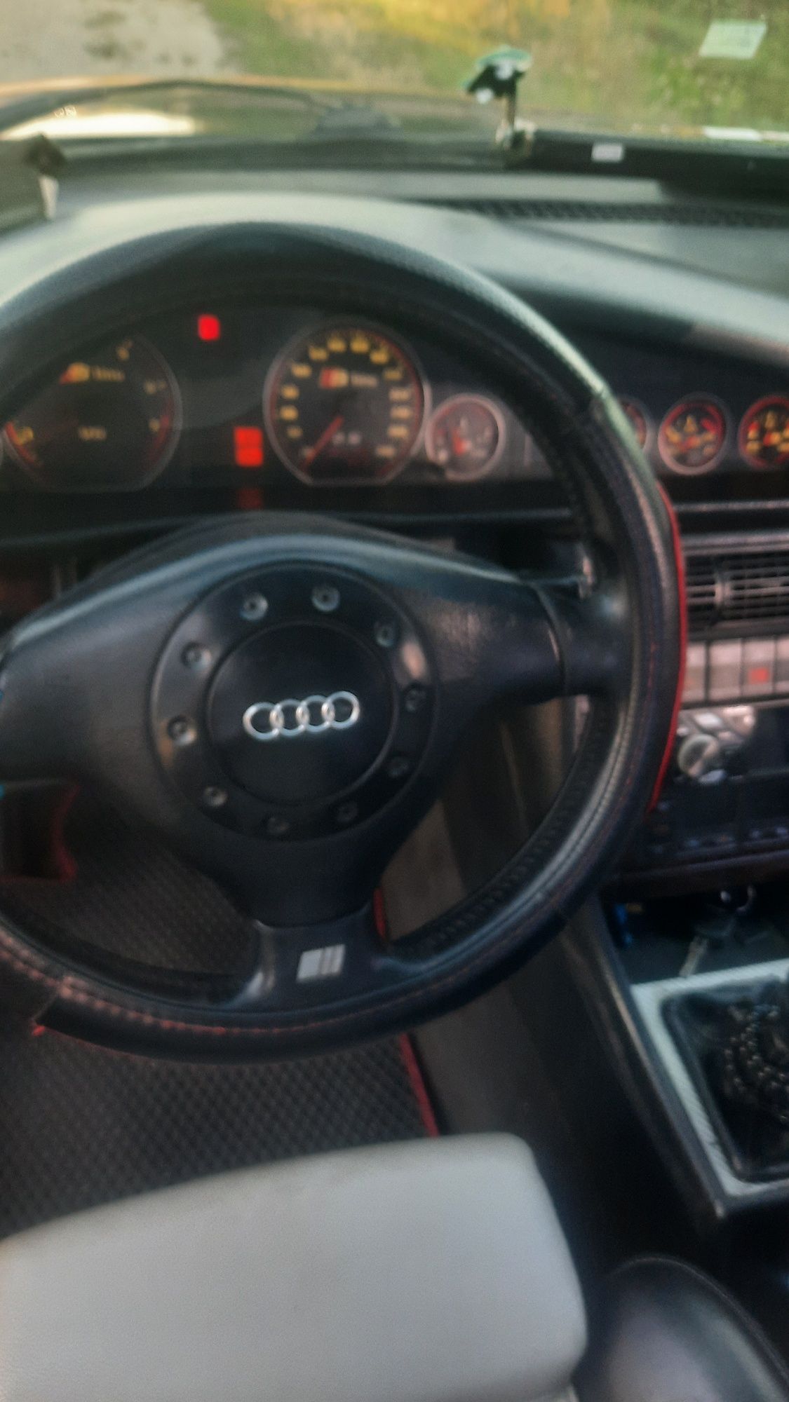 Продам Audi A6 c4