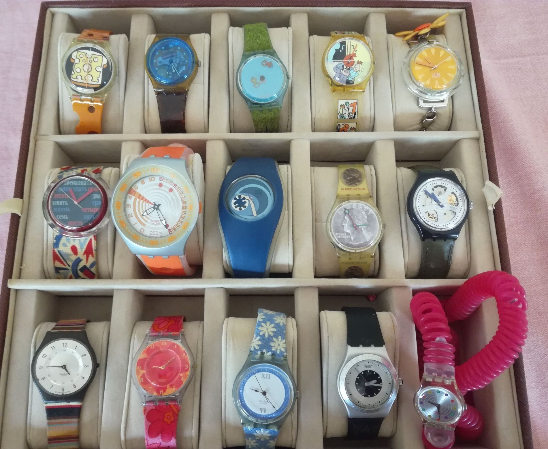 Vendo coleção de relógios Swatch