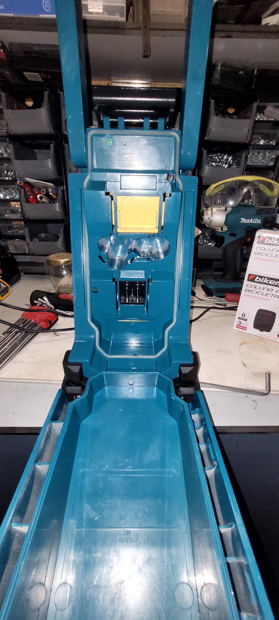 Radio makita dmr107