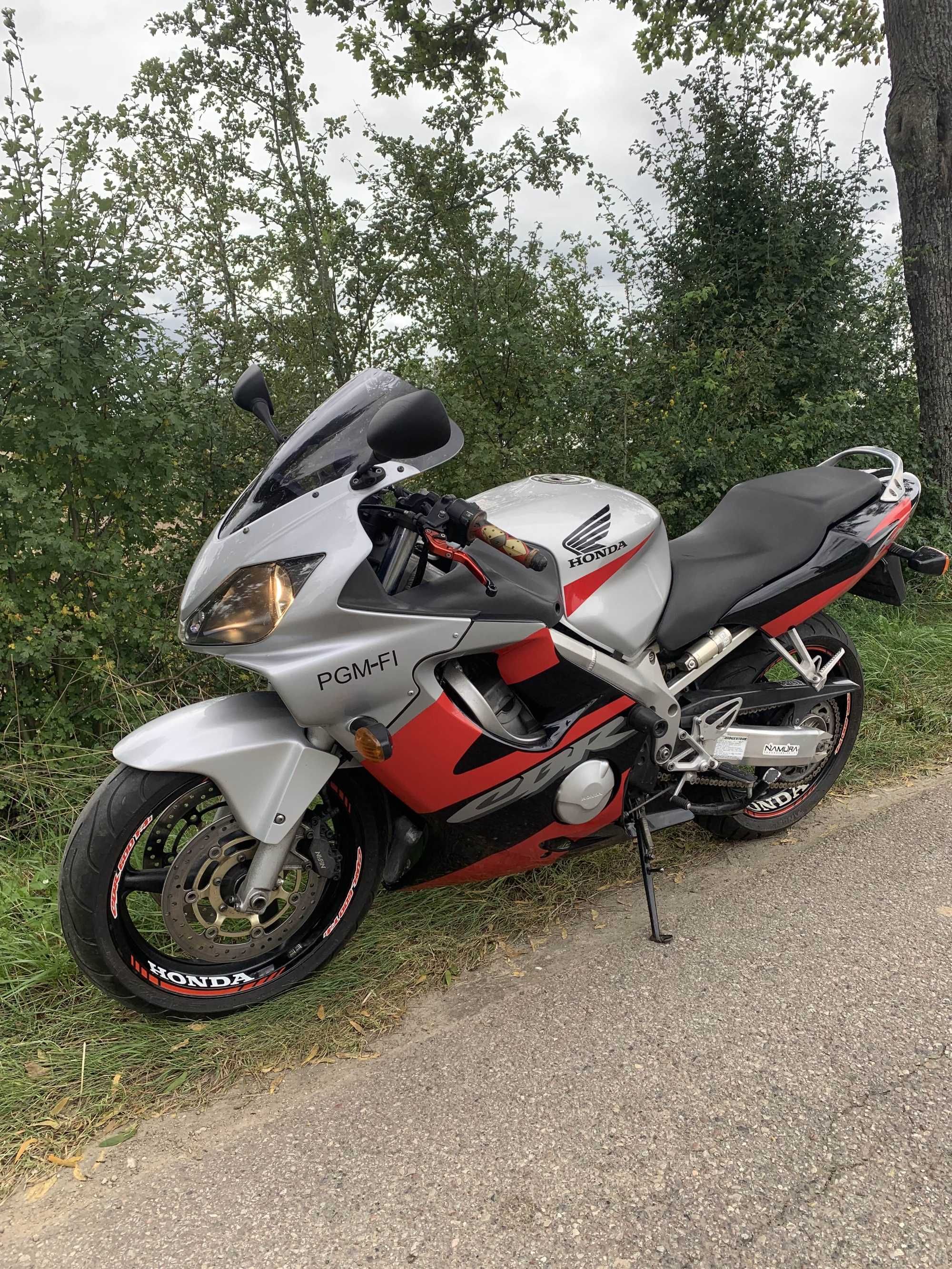 Honda CBR F4I 600