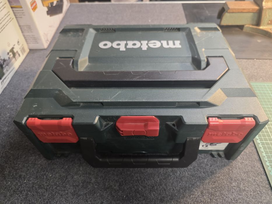 Frezarka do lakieru Metabo LF 724 S + BOX