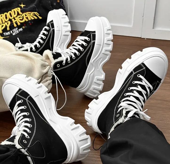 Теплые зимние кеды по типу Converse конверсы черно белые мех