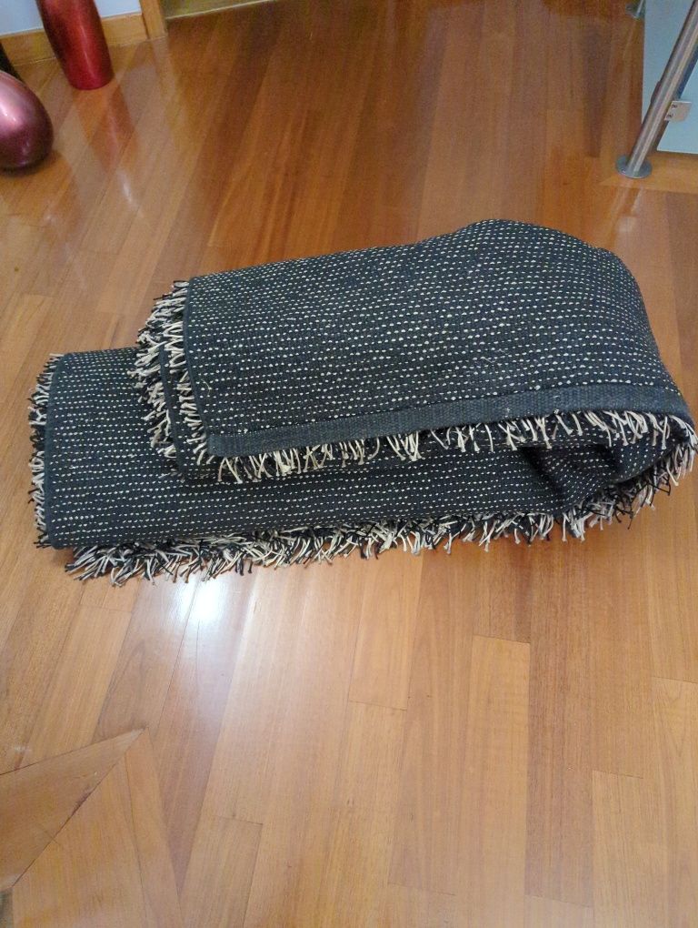 Carpete 200x290 bege e preto
