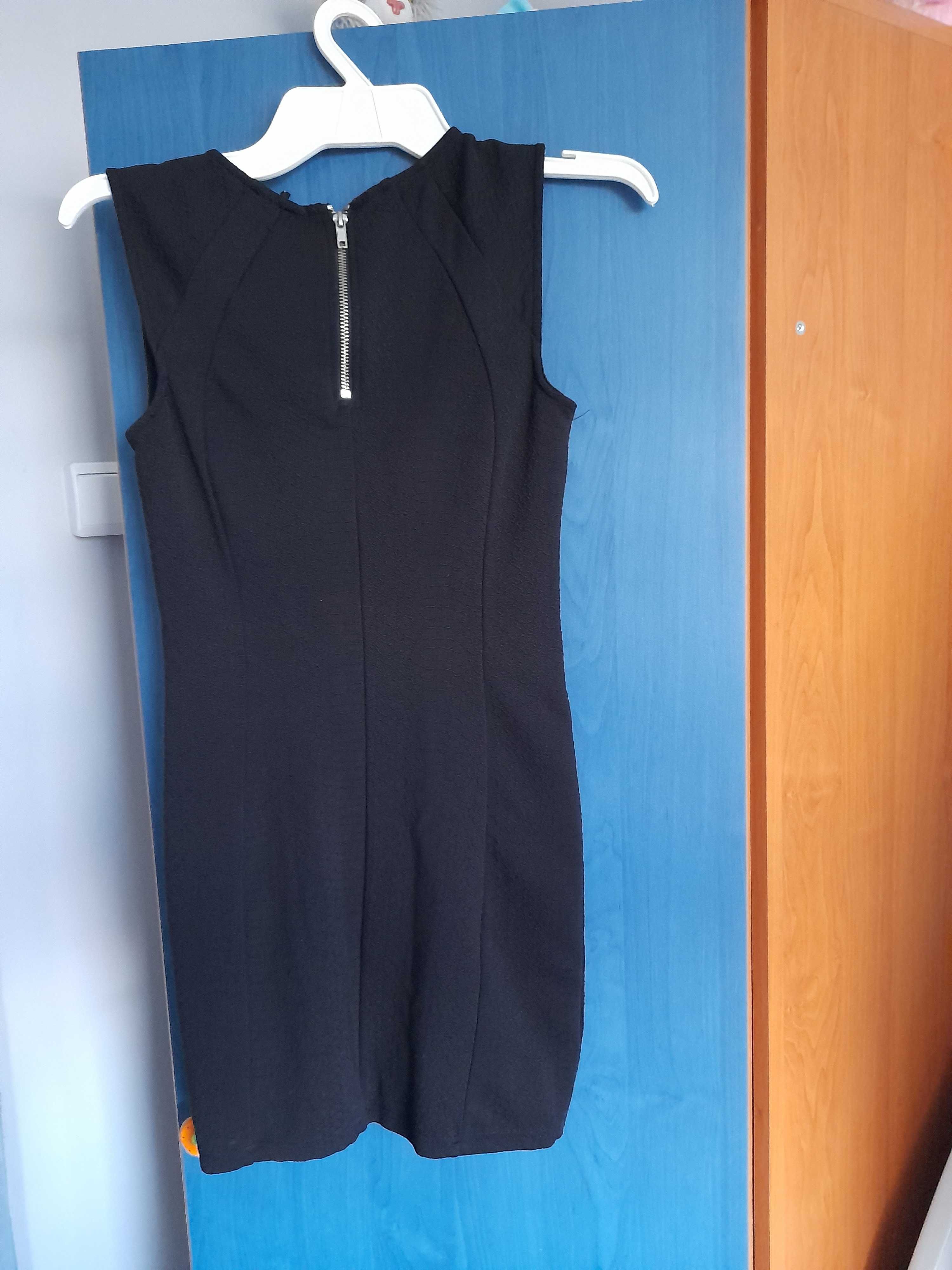 Czarna elegancka sukienka