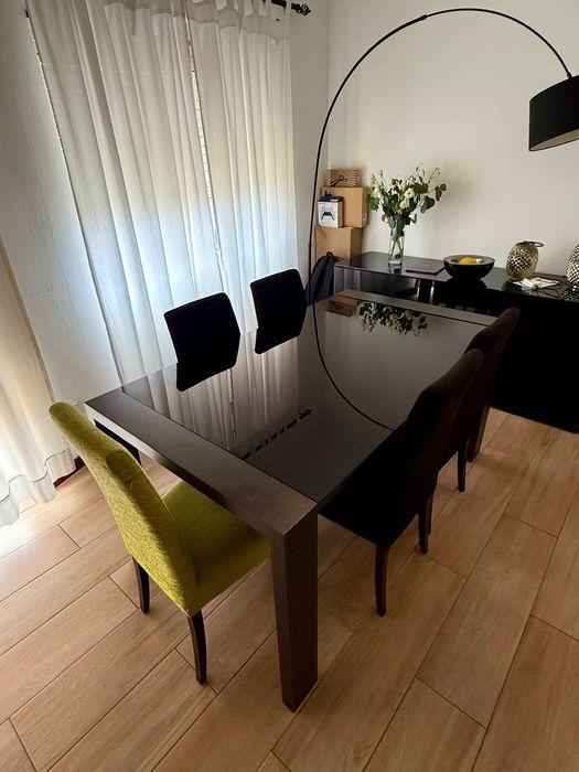 Mobília de sala de jantar e estar