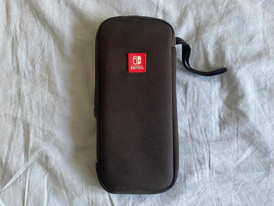 Nintendo Switch Light + Animal Crossing + Capa Protetora